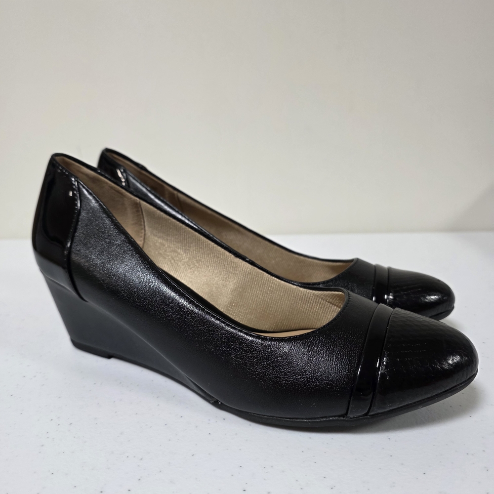 Abella True Comfort Elegant Black Wedge Pumps - Brand New
